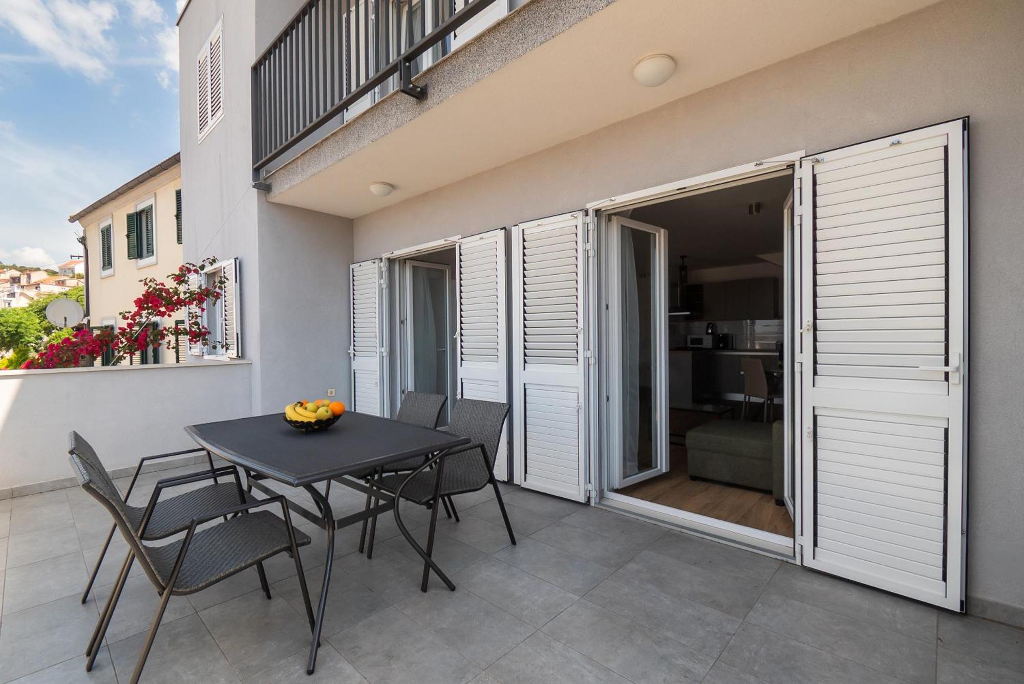 Apartman Miriam Sibenik Exterior photo